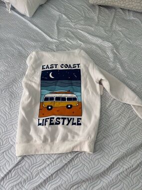 White East Coast Lifestyle Graphic Sweatshirt
